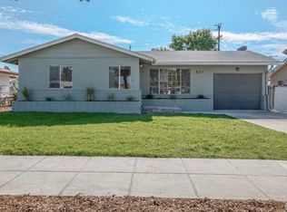 921 E Leslie Dr, Hemet, CA 92543