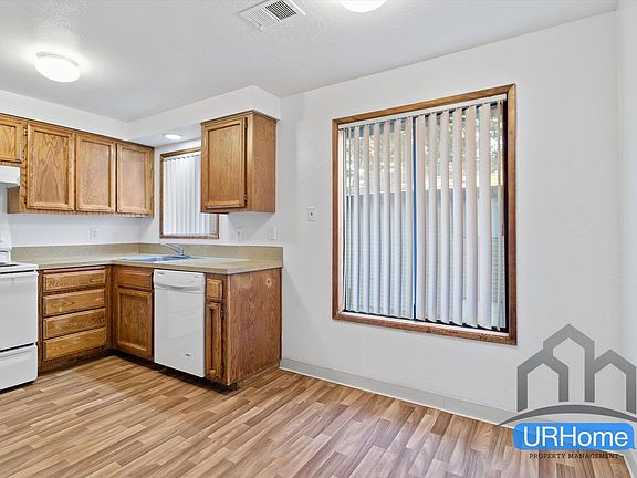 2nd image of 424 SE 169th Ave #0