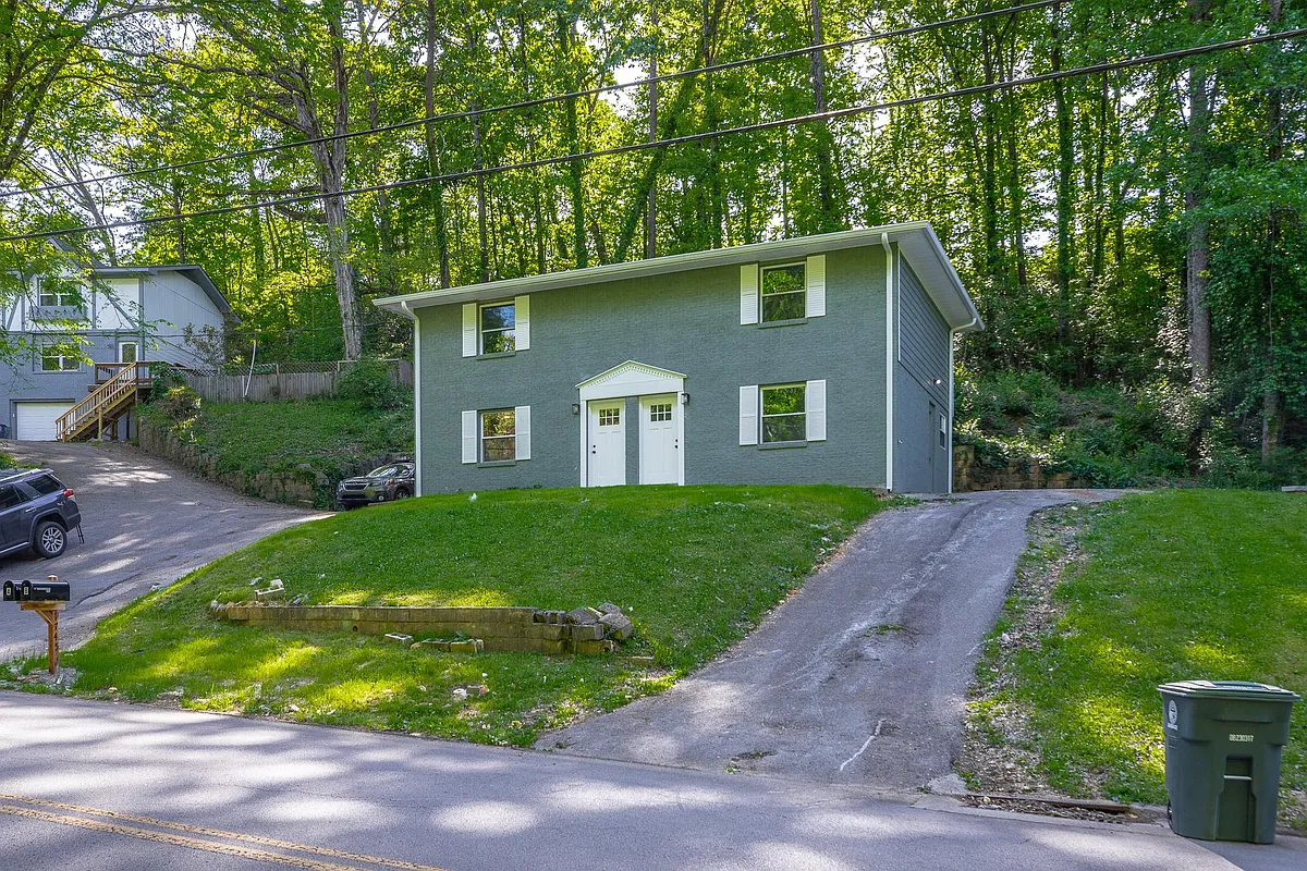 Building Photo - 1745 White Oak Rd #B