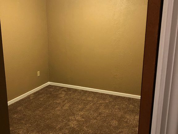 5th image of 3313 Country Place Ln