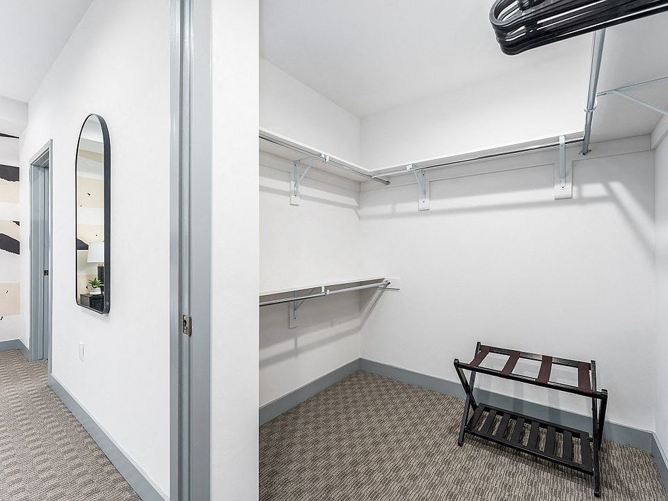 1st image of 4025 Grand View Blvd APT 24