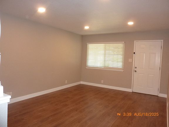 4th image of 7863 Mariposa Ave