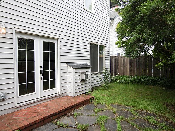 3rd image of 7603 NE 51st Way