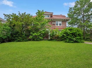 345 Broadway, Lawrence, NY