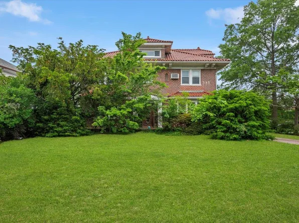 345 Broadway, Lawrence, NY 11559