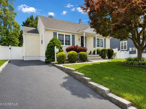 50 Collins Avenue, Middletown, NJ 07748