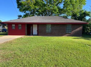 702 W North St, Leesville, LA 71446