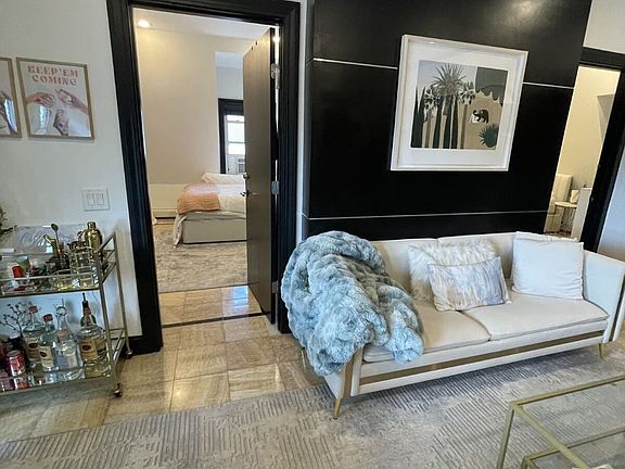 5th image of 108 Waterman St APT 3B