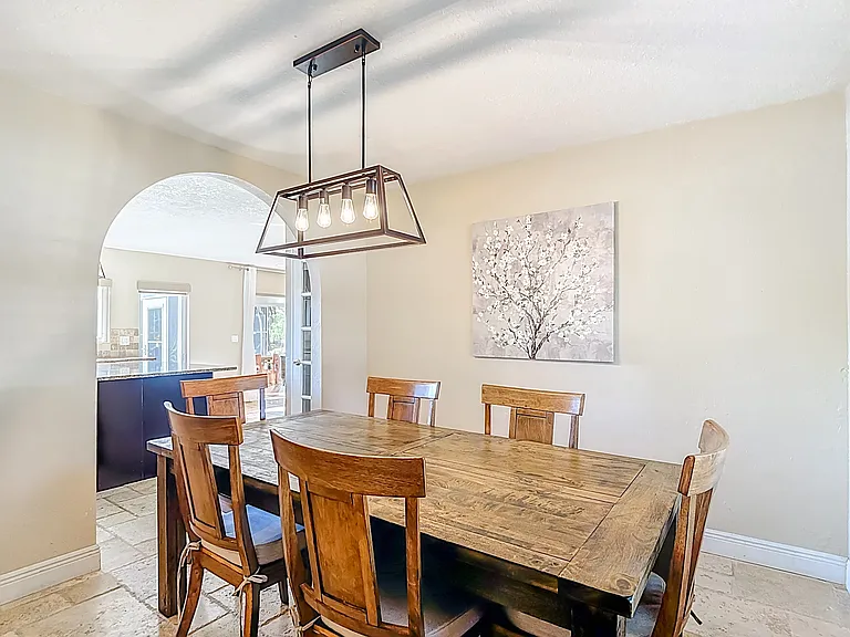 17208 Orangewood Dr — Photo 22