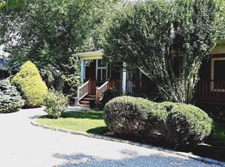 6 Nidzyn Ave, Remsenburg, NY 11960