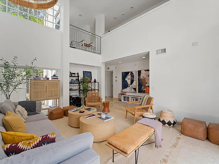 2721 SW 22nd Ave — Photo 9