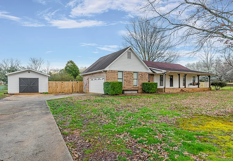 365 Bell Factory Rd — Photo 3