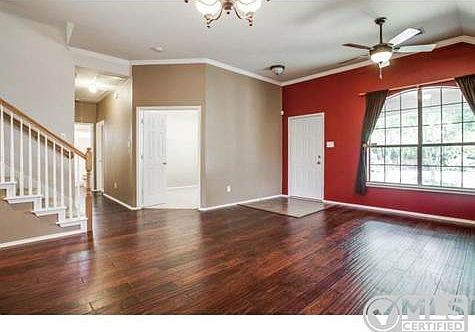 4th image of 2335 Crestlake Dr