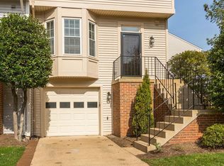 5818 Watermark Cir, Centreville, VA 20120