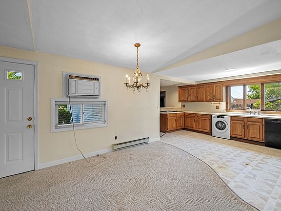 5th image of 64 Amherst Rd