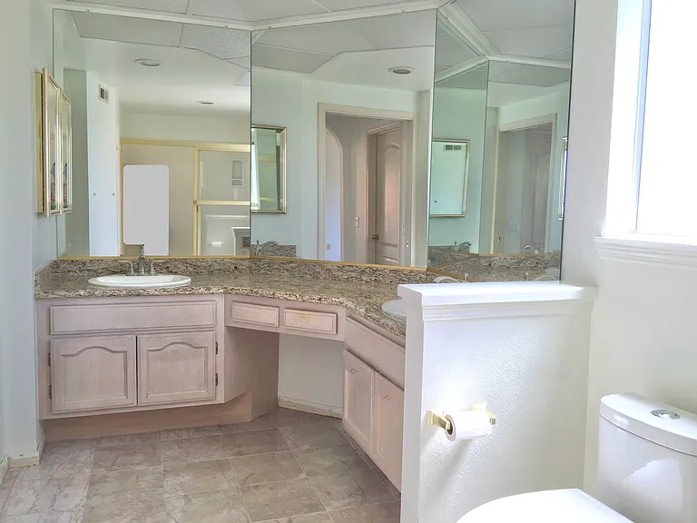 12021 Falcon Crest Way — Photo 5