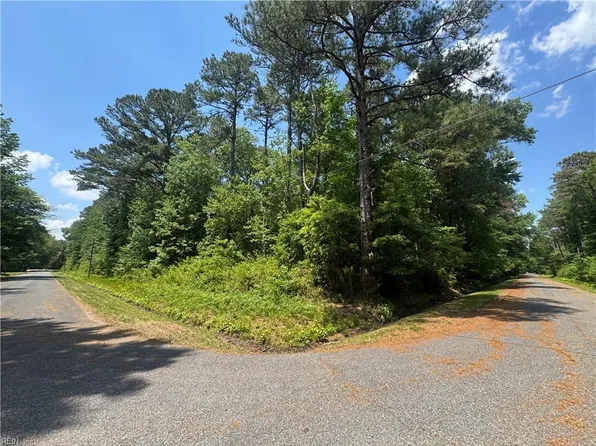 38 Darden St, Chesapeake, VA 23322