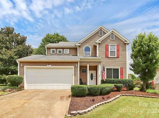 2837 Huckleberry Hill Dr, Fort Mill, SC 29715