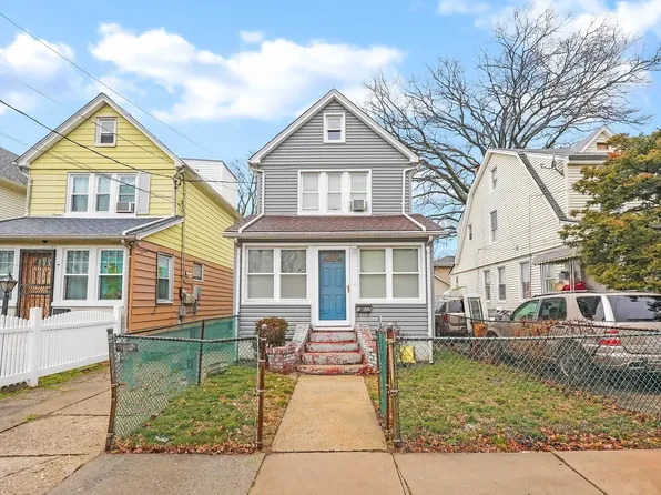 10602 217th Ln, Queens Village, NY 11429