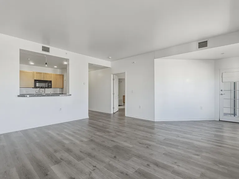 300 W 11th Ave #6J — Photo 10