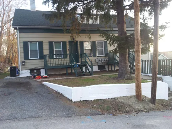 75 1st St, West Warwick, RI 02893