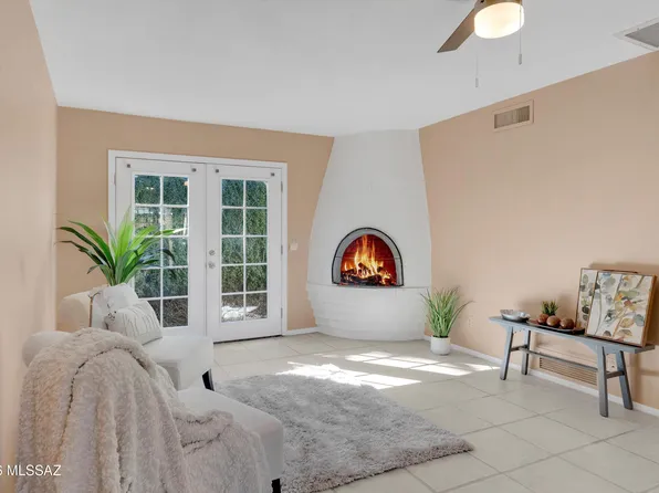 9111 N Oracle Rd APT 162, Oro Valley, AZ 85704