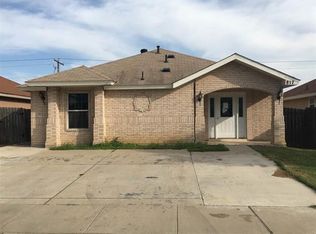 817 Chalan Dr, Laredo, TX 78045