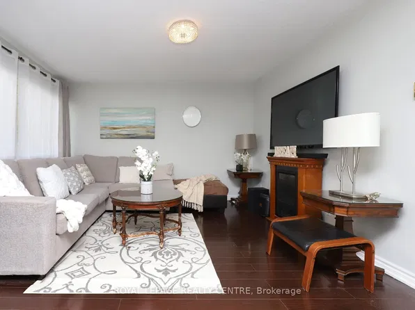1055 Dundas St E #171, Mississauga, ON L4Y 3X6