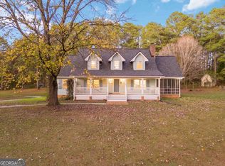 935 Old Loganville Rd, Loganville, GA 30052