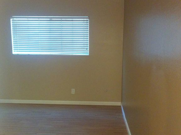 4th image of 4038 48th St APT 7
