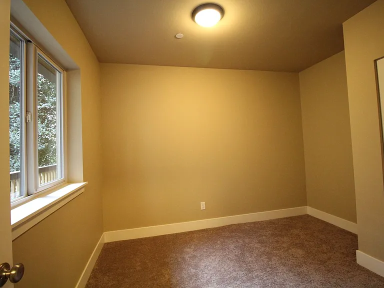 South Lane Apartments — Photo 76