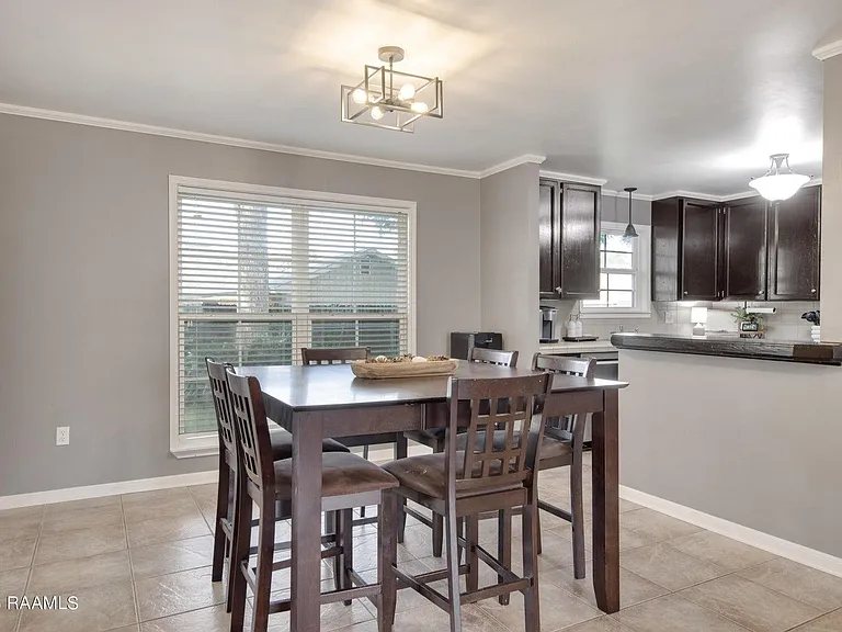 110 Village Green Dr — Photo 15