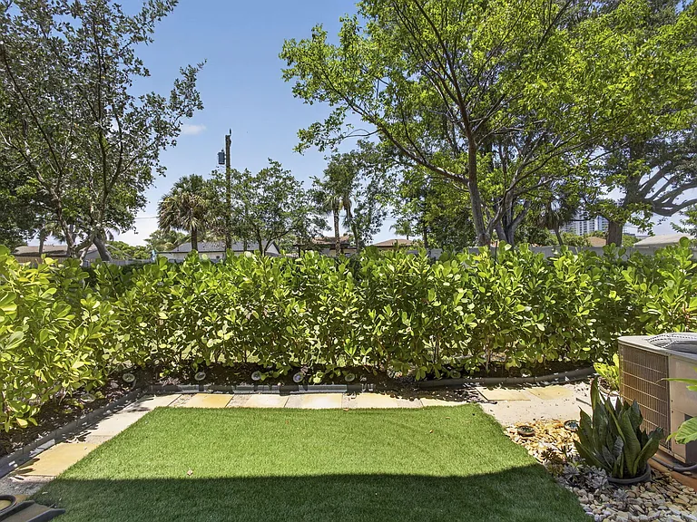 160 Bandol St — Photo 45