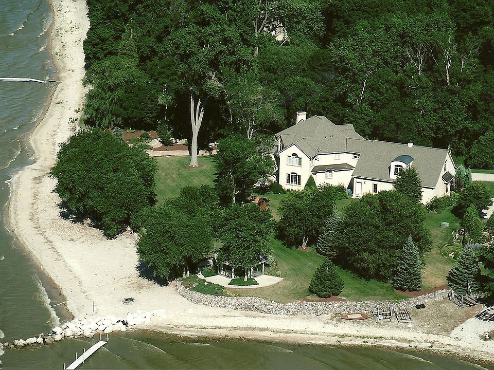 1st image of 4367 Nicolet Dr