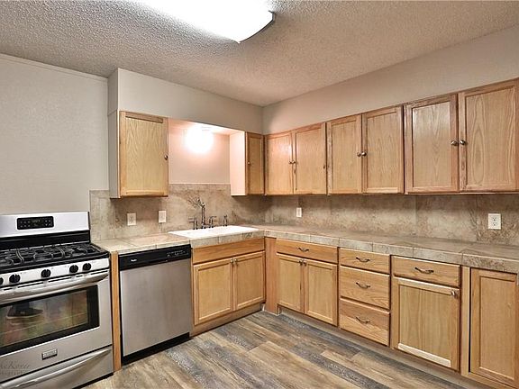 5th image of 2642 S 22nd St