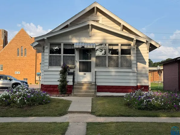 4411 Tyler St, Sioux City, IA 51108
