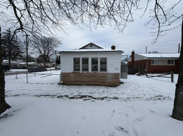 33412 Cherry Hill Rd, Garden City, MI 48135