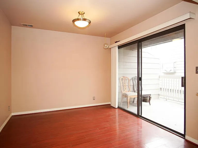 1214 S Mayflower Ave #D — Photo 7