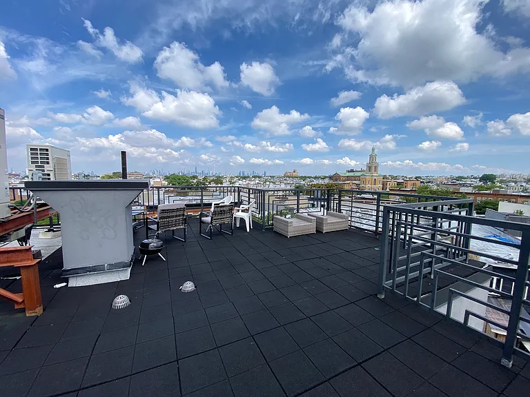 961 Seneca Ave #1B — Photo 12