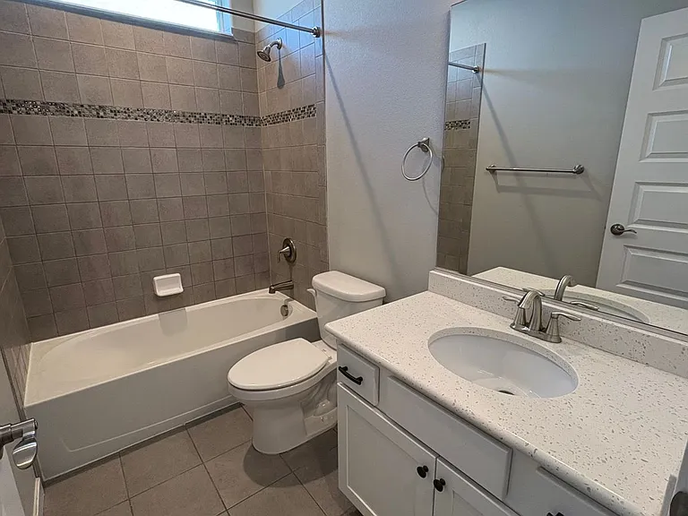 2302 Tabor St — Photo 24
