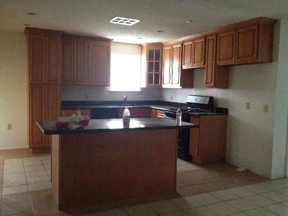 3rd image of 7522 Lucerne St
