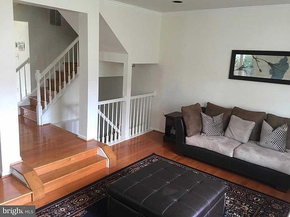 5th image of 21157 Millwood Sq