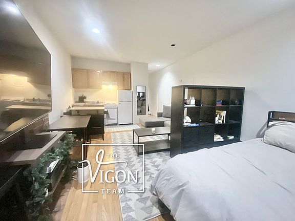 4th image of 334 E 55th St APT 5
