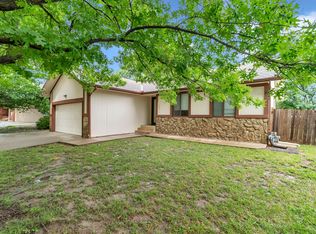 2031 N Burning Tree Rd, Derby, KS 67037