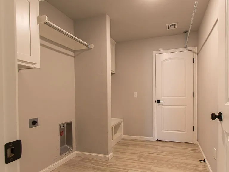 4200 NW 156th Ter — Photo 12