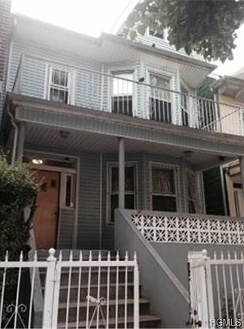2nd image of 2779 Pond Pl