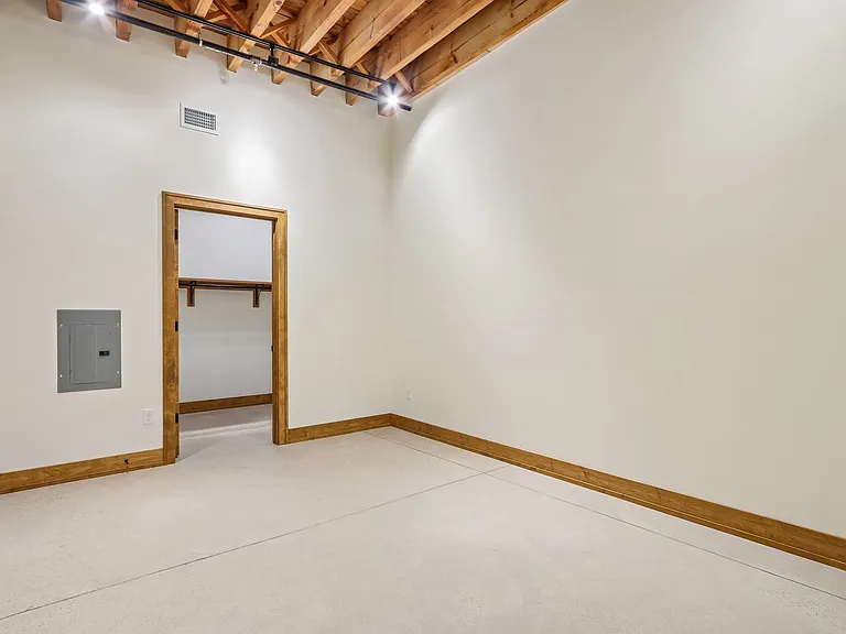 Ward House — Photo 201