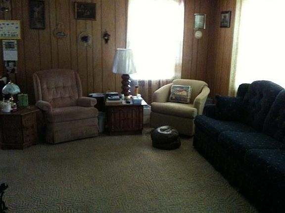 4th image of 39 Jenkins Dr