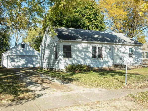 128 Lawrence Ave, Evansdale, IA 50707