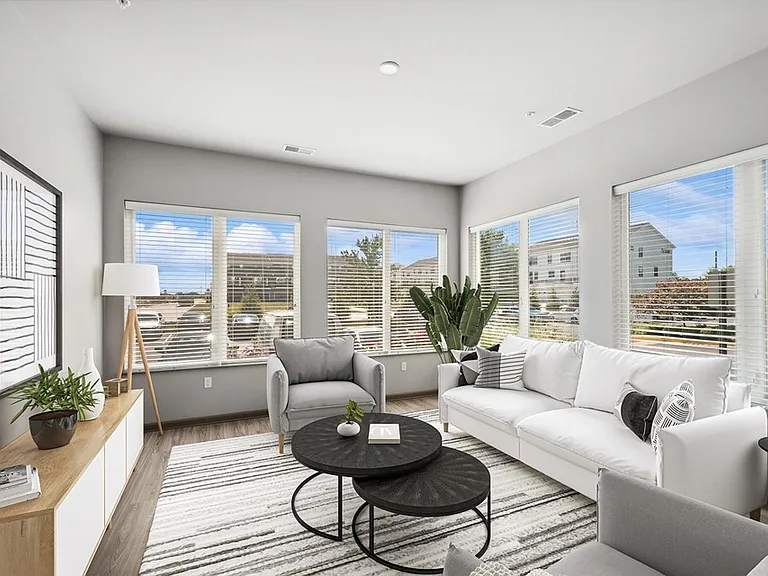 Arrive Brentwood I & II — Photo 3